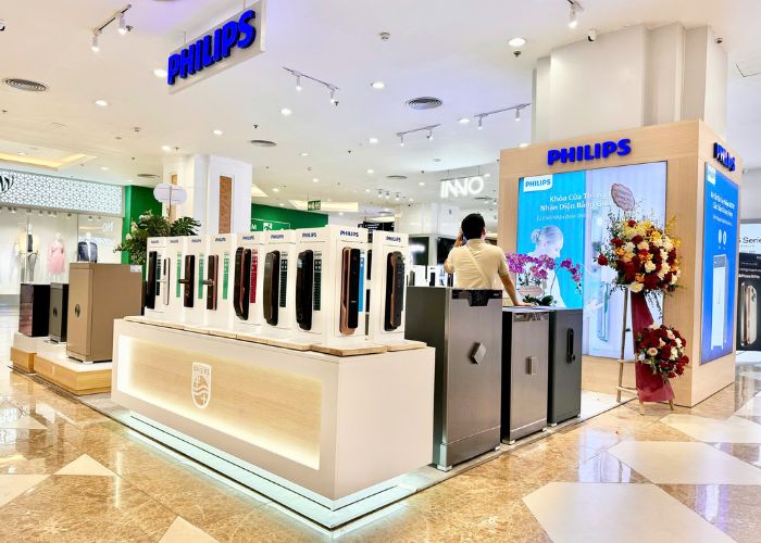 khai-truong-showroom-3.jpg